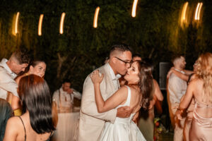 Townsville backyard elopement wedding- photos by Jamie Simmons